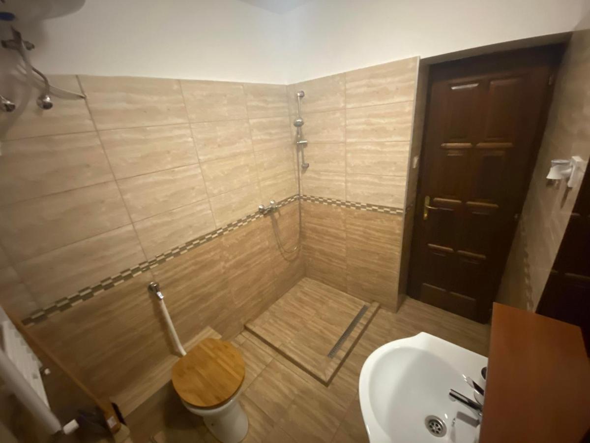 Palma Apartmanok Szallashely Szazhalombatta 6A Экстерьер фото