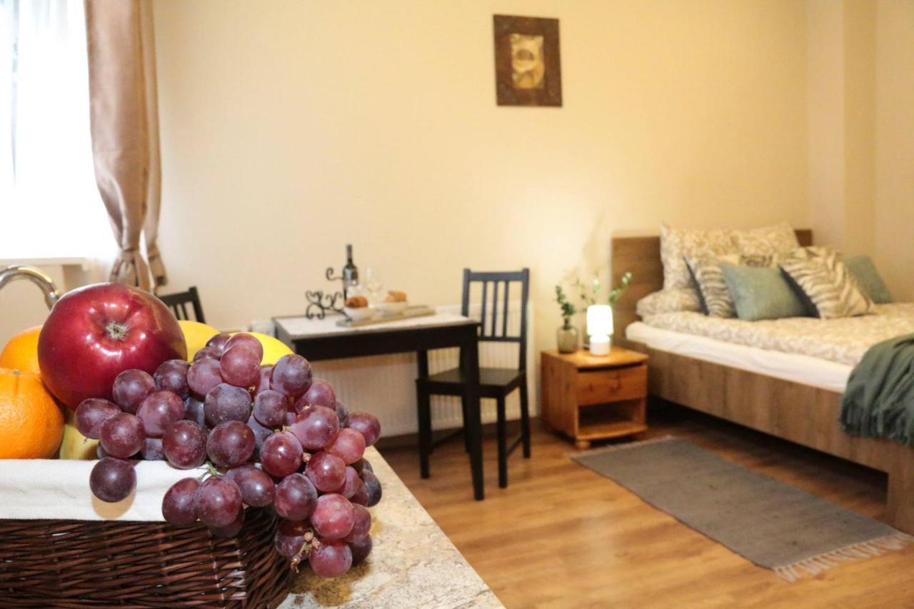 Palma Apartmanok Szallashely Szazhalombatta 6A Экстерьер фото